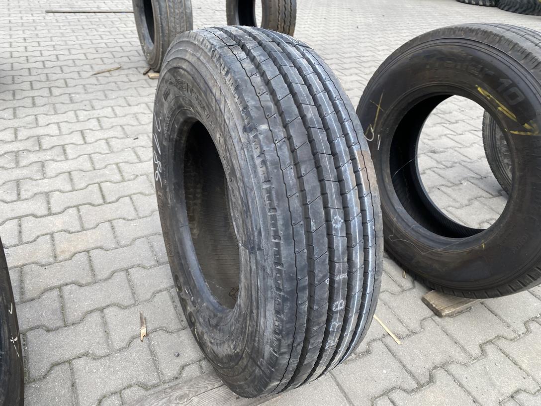 IMG_3780 Opona ciężarowa używana naczepowa 235/75R17.5 TOYO M1430 / 100% Bieżnika - obrazek 1