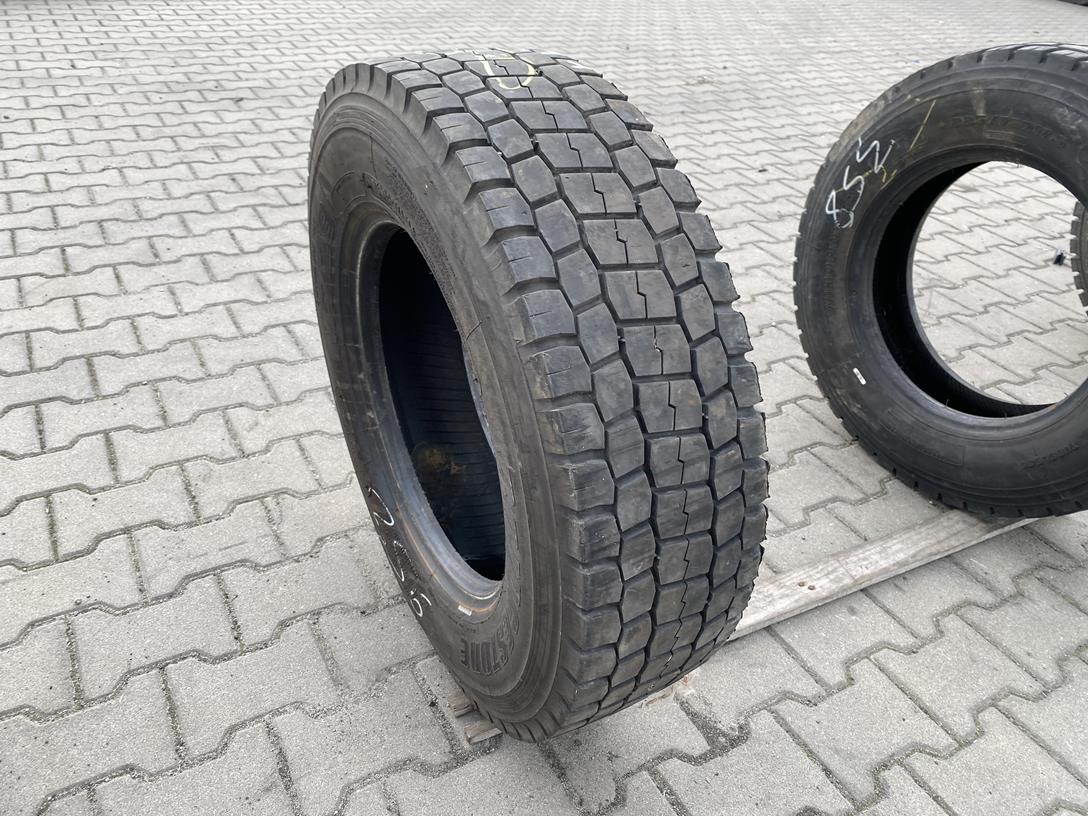 IMG_3876 Opona ciężarowa używana napędowa 225/75R17.5 BRIDGESTONE M729 / 9-11mm - obrazek 1
