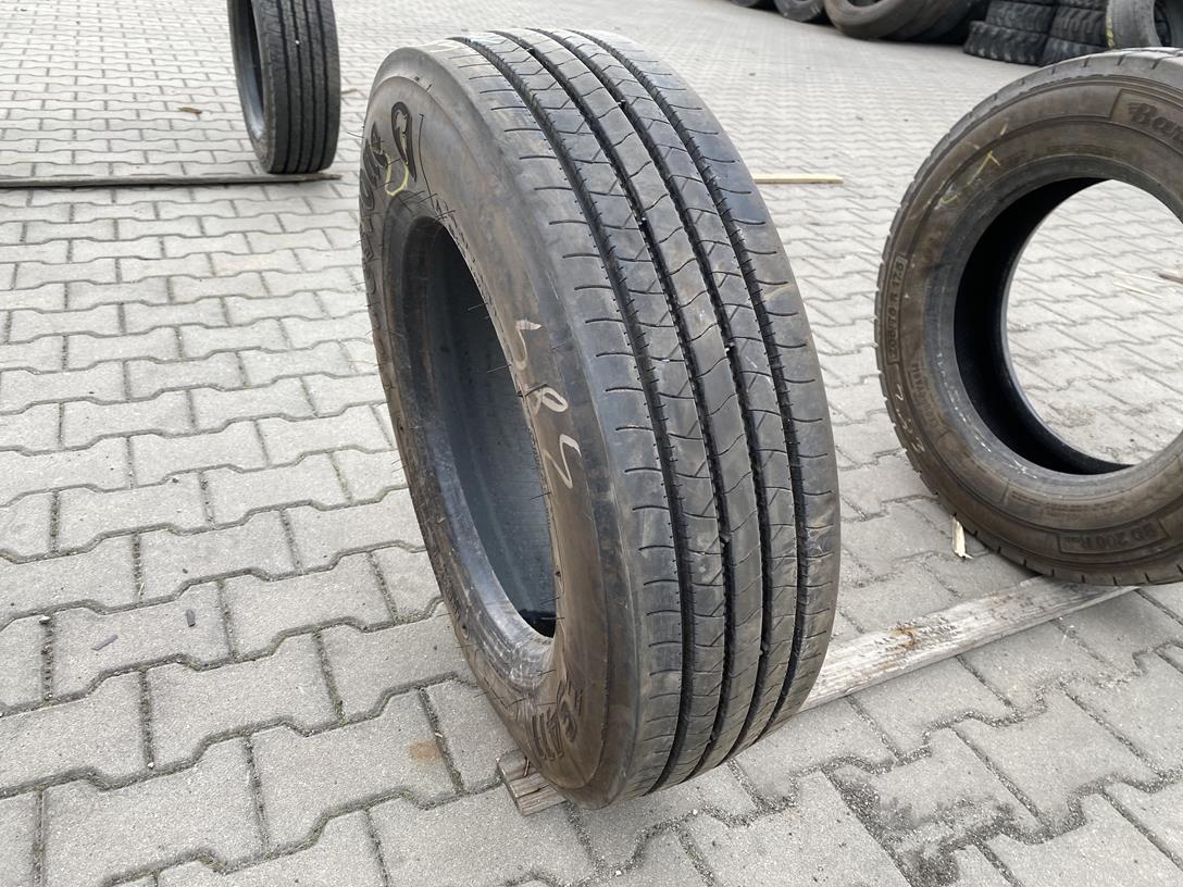 IMG_3948 Opona prowadząca do cięzarówek 205/75R17.5 FIRESTONE FS411 / 10-11mm - obrazek 1