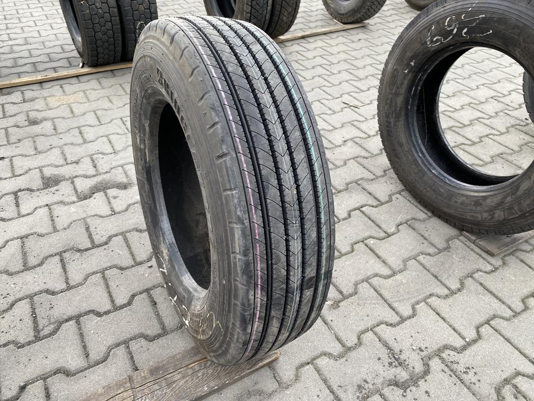 IMG_3973 Opona ciężarowa używana prowadząca 205/75R17.5 BRIDGESTONE R227 / 100% Bieżnika - obrazek 1