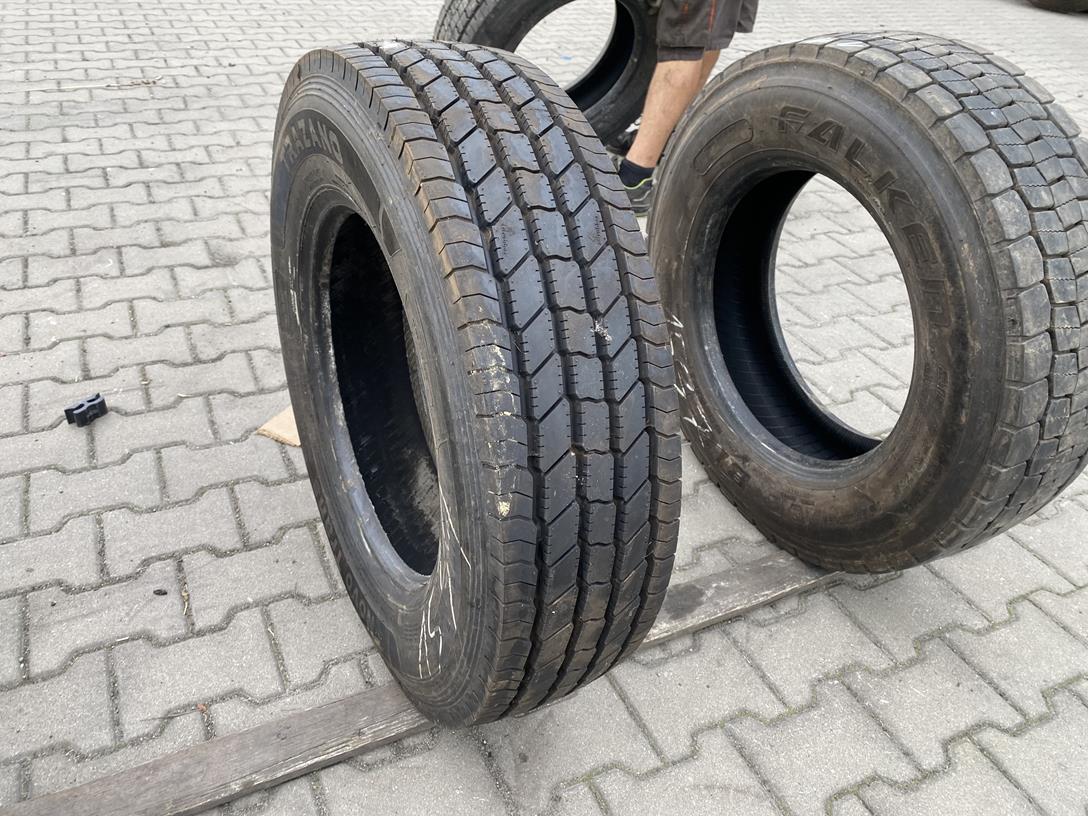 IMG_4027 Opona ciężarowa używana prowadząca 215/75R17.5 TRAZANO NOVO TRANS S18 / 100% Bieżnika - obrazek 1
