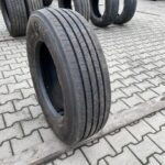 Opona ciężarowa używana prowadząca 245/70R19.5 FIRESTONE FS411 / 9-10mm