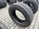 Opona ciężarowa używana prowadząca 245/70R19.5 GOODYEAR KMAX S / 9mm - obrazek 2