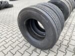 Opony ciężarowe używane prowadzące 285/70R19.5 SEMPERIT RUNNER F2 / 10mm - obrazek 2