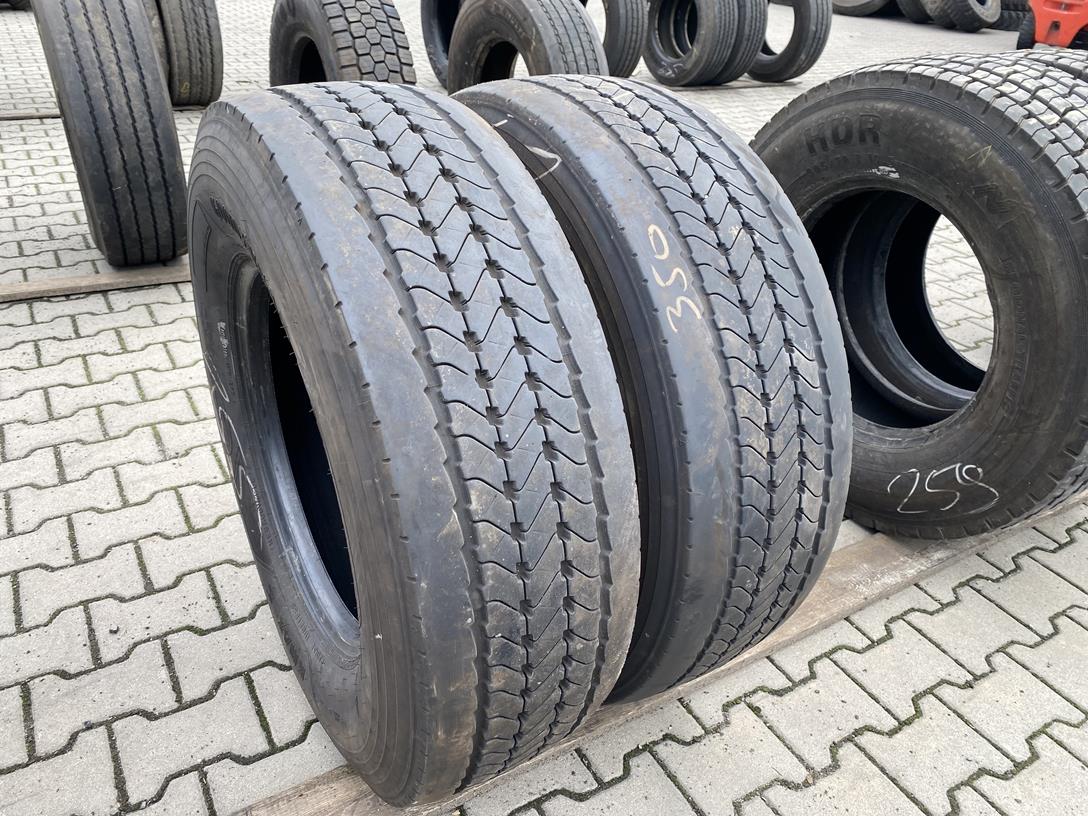 IMG_4376 Opony używane ciężarowe prowadzące 305/70R19.5 GOODYEAR KMAX S / 6-8mm - obrazek 1