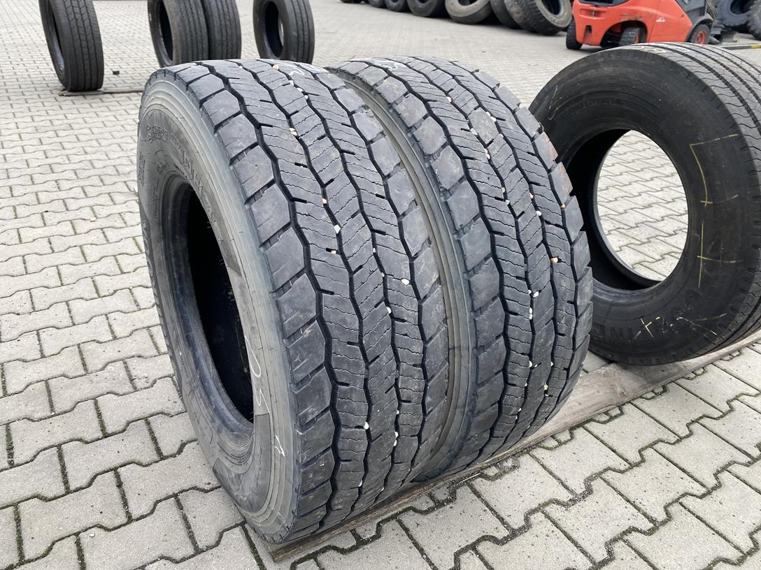 IMG_4395 Opony ciężarowe używane napędowe 305/70R19.5 HANKOOK SMART FLEX DH35 / 10-13mm - obrazek 1