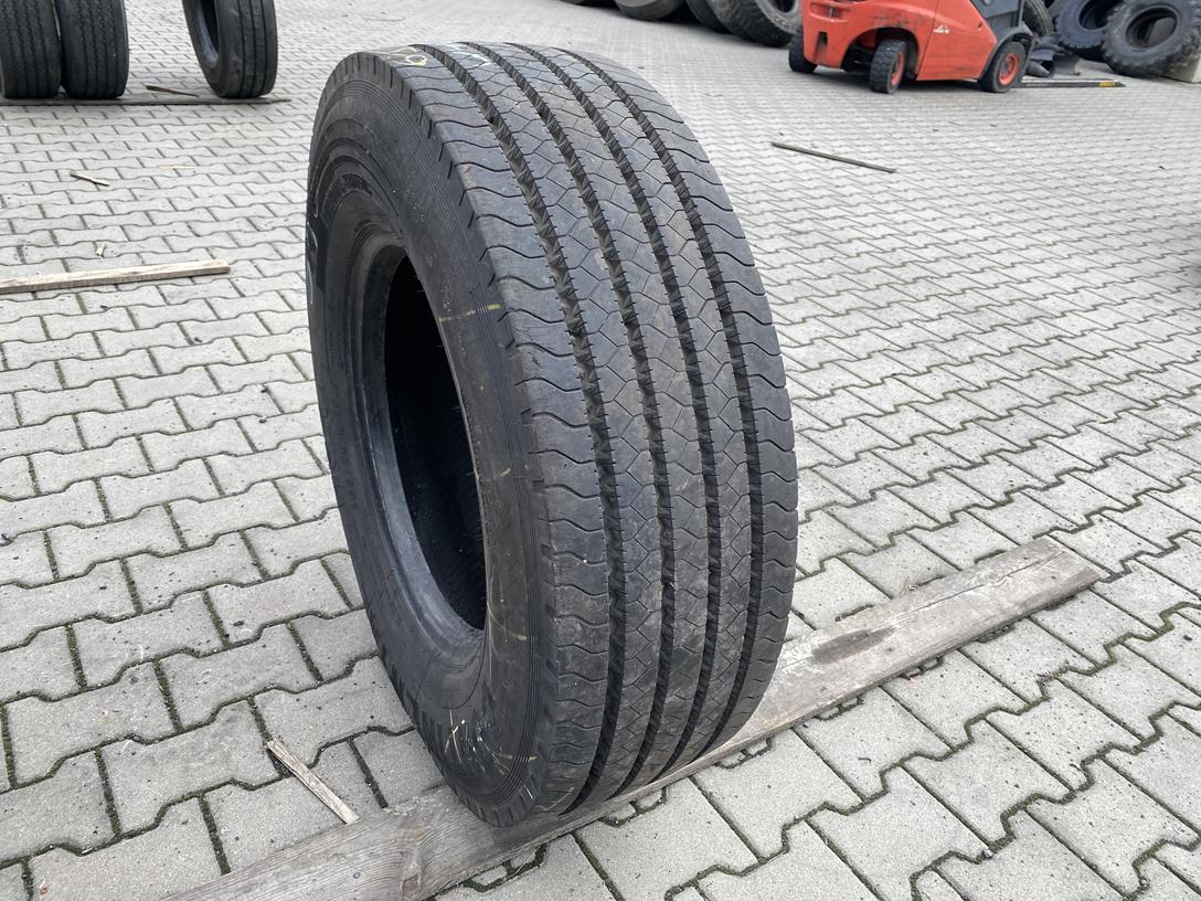 IMG_4402 Opona ciężarowa używana prowadząca 305/70R19.5 CONTINENTAL HSR1 / 13mm - obrazek 1