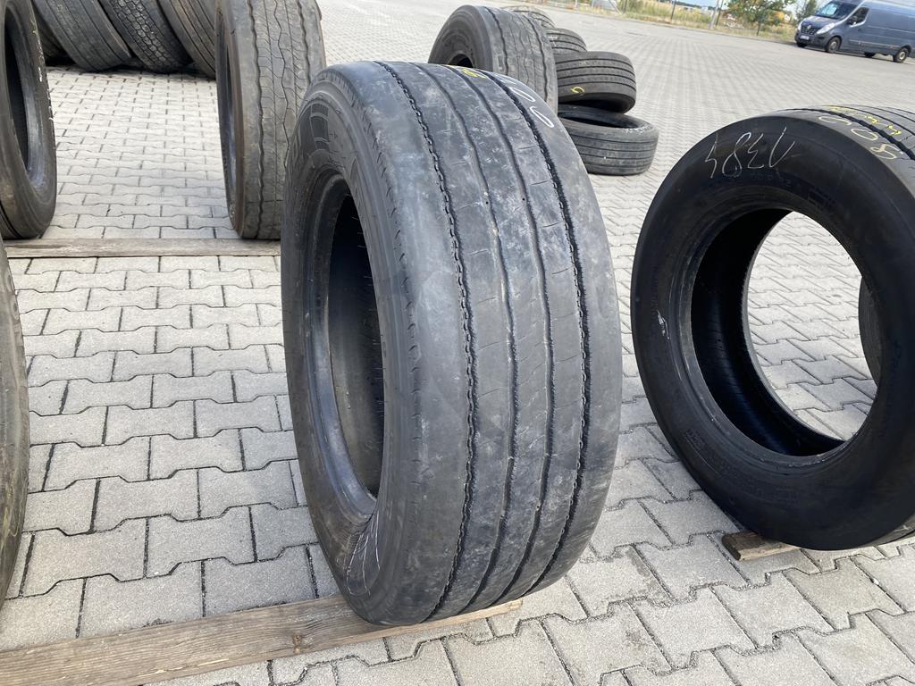 IMG_5422 (Copy) Opona ciężarowa używana prowadząca 315/60R22.5 PIRELLI FH:01 PROWAY / 5-6mm - obrazek 1