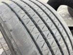 Opona używana do ciężarówki przód 385/55R22.5 BARUM BF200 ROAD / 10-11mm - obrazek 3