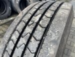 Opona ciężarowa używana prowadząca 315/70R22.5 DUNLOP SP 344 / 10-11mm - obrazek 3