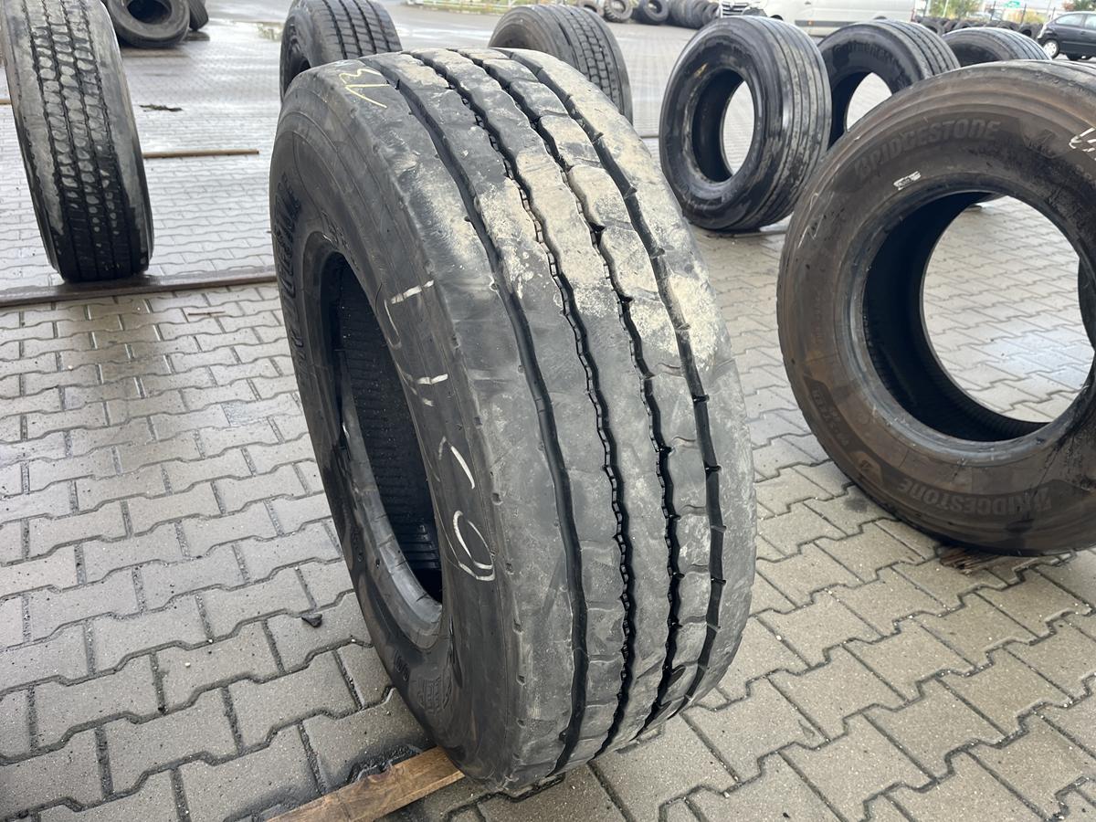 IMG_3344 (Copy) Opona ciężarowa używana prowadząca 385/65R22.5 BRIDGESTONE M-STEER 001 / 14-15mm - obrazek 1