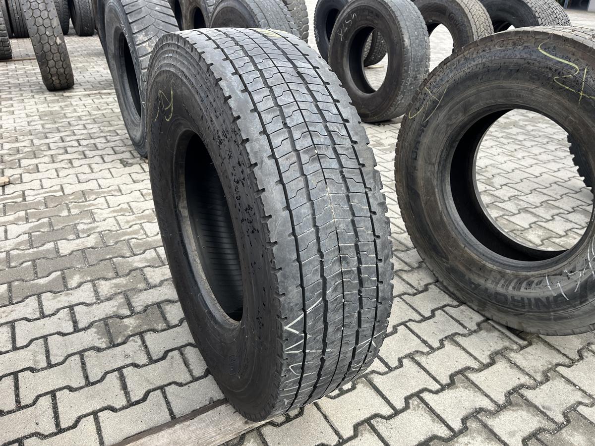 IMG_3621 (Copy) Używana opona ciężarowa napędowa 315/80R22.5 BRIDGESTONE M749 / 8-11mm - obrazek 1
