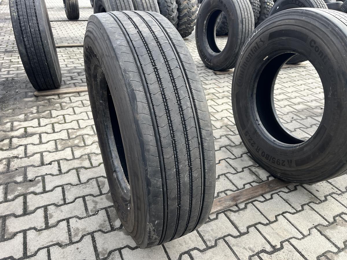 IMG_3782 (Copy) Opona ciężarowa używana prowadząca 295/80R22.5 FIRESTONE FS422 PLUS / 7-8mm - obrazek 1