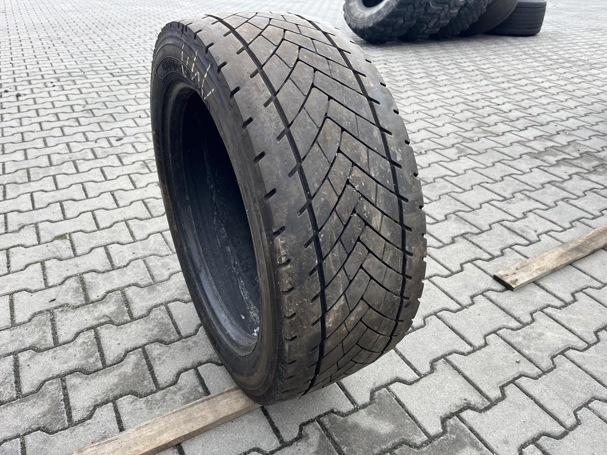 IMG_3883 (Copy) Opona używana ciężarowa napędowa 315/45R22.5 GOODYEAR KMAX D / 7-8mm - obrazek 1
