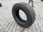 Opona ciężarowa używana prowadząca 285/70R19.5 GOODYEAR KMAX S / 6mm - obrazek 2