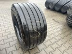 Opona używana ciężarowa naczepowa 445/45R19.5 BARUM BT300 R / 10-11mm