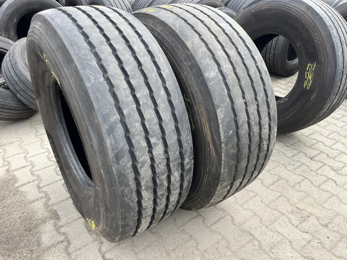 IMG_6955 (Copy) Opony ciężarowe używane naczepowe 445/65R22.5 HANKOOK SMART FLEX TH31 / 10-11mm - obrazek 1