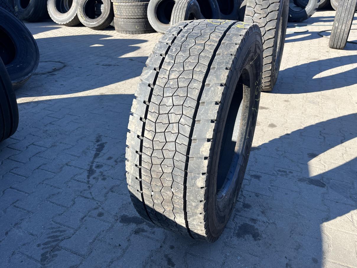 IMG_7080 (Copy) Opona używana ciężarowa napędowa 295/60R22.5 BRIDGESTONE DURAVIS R-DRIVE 002 TOREO / 10-11mm - obrazek 1