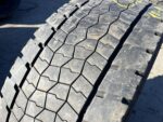 Opona używana ciężarowa napędowa 295/60R22.5 BRIDGESTONE DURAVIS R-DRIVE 002 TOREO / 10-11mm - obrazek 3