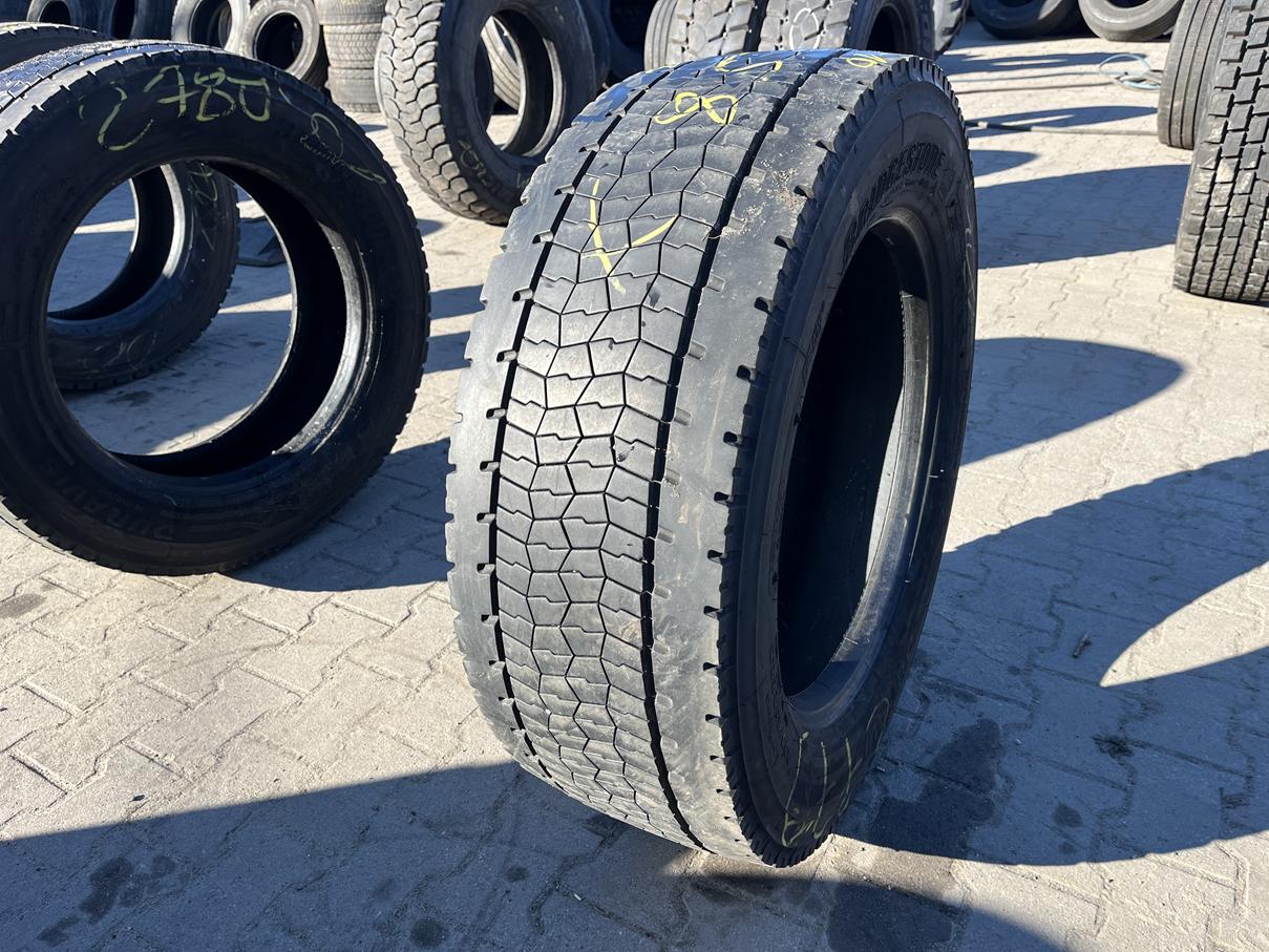 IMG_7092 (Copy) Opona używana ciężarowa napędowa 295/60R22.5 BRIDGESTONE DURAVIS R-DRIVE 002 / 9-10mm - obrazek 1