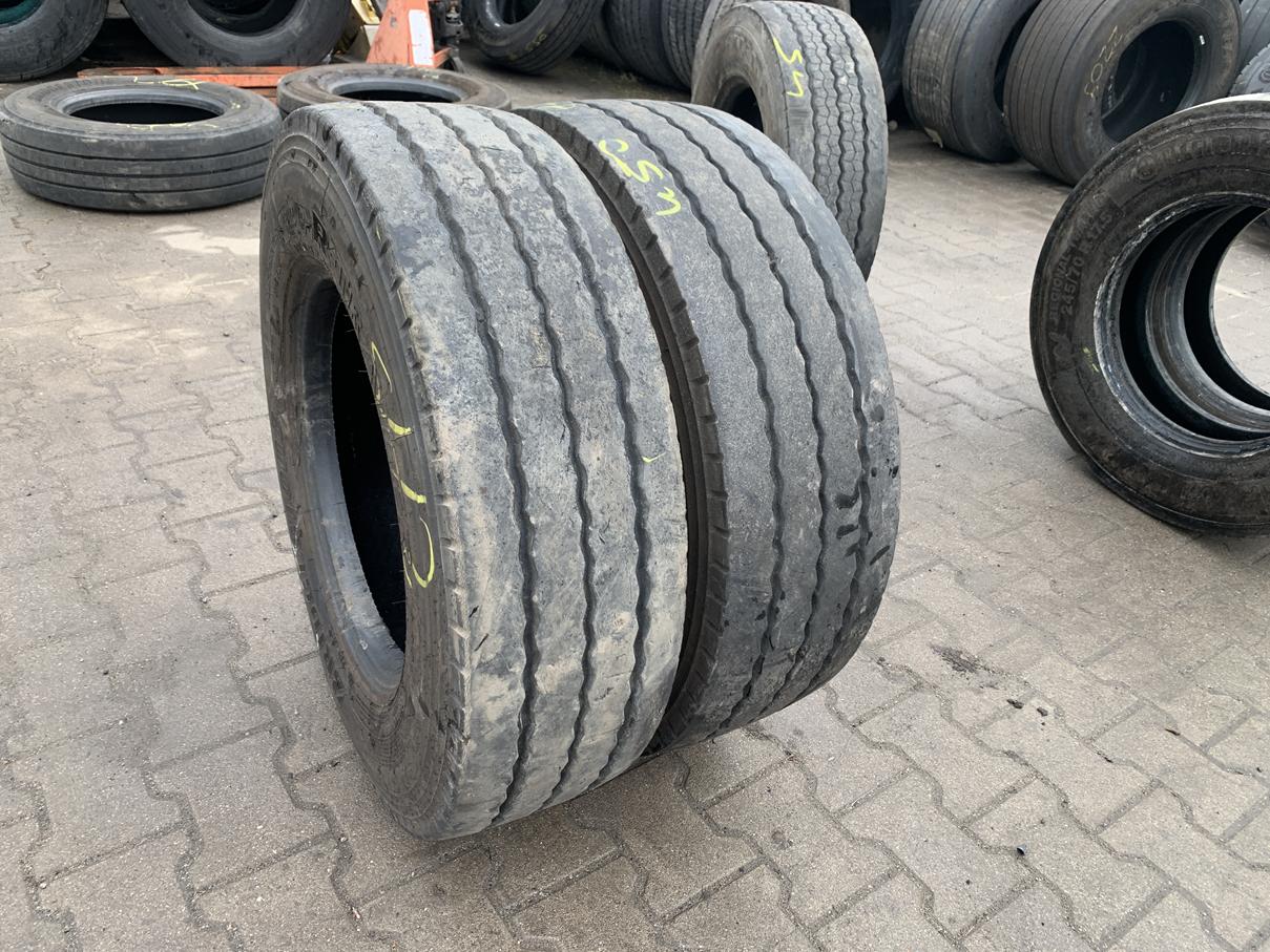 IMG_7097 (Copy) Opony używane ciężarowe naczepowe 235/75R17.5 BRIDGESTONE R-TRAILER 001 / 8-9mm - obrazek 1