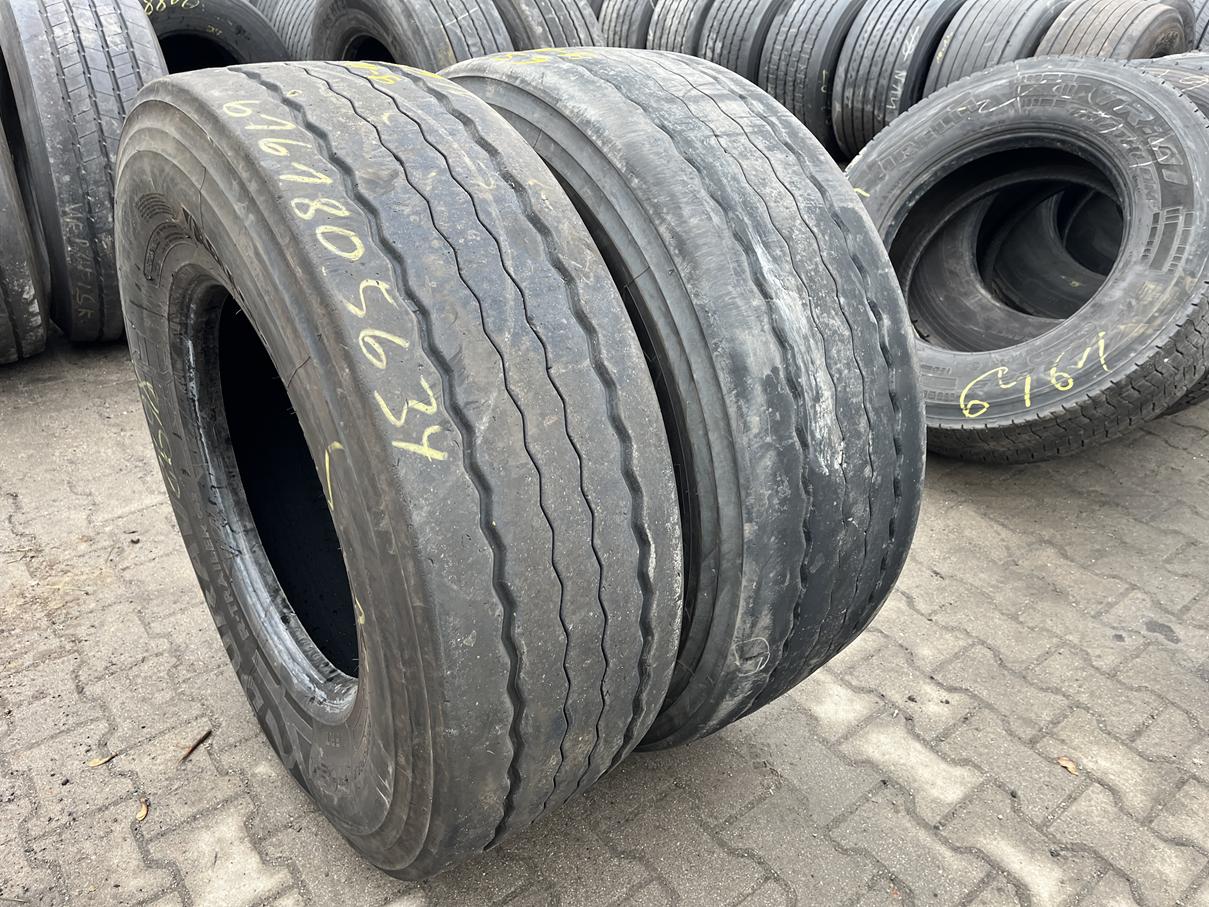 IMG_7125 (Copy) Opona używana ciężarowa naczepowa 385/65R22.5 BRIDGESTONE DURAVIS R-TRAILER 002 / 9-10mm - obrazek 1