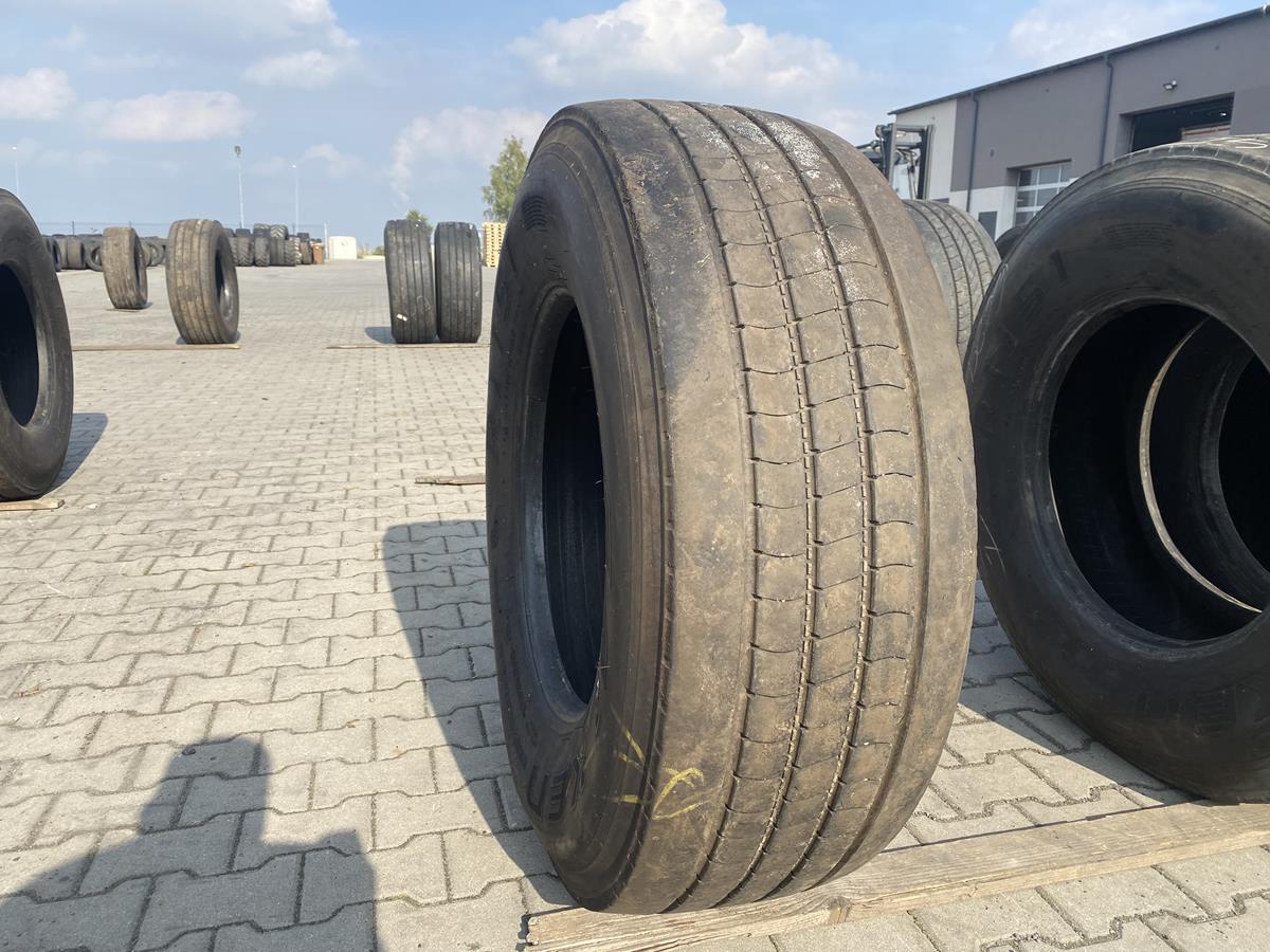 IMG_8731 Opona ciężarowa używana prowadząca 385/65R22.5 FALKEN RI151 / 9-10mm - obrazek 1